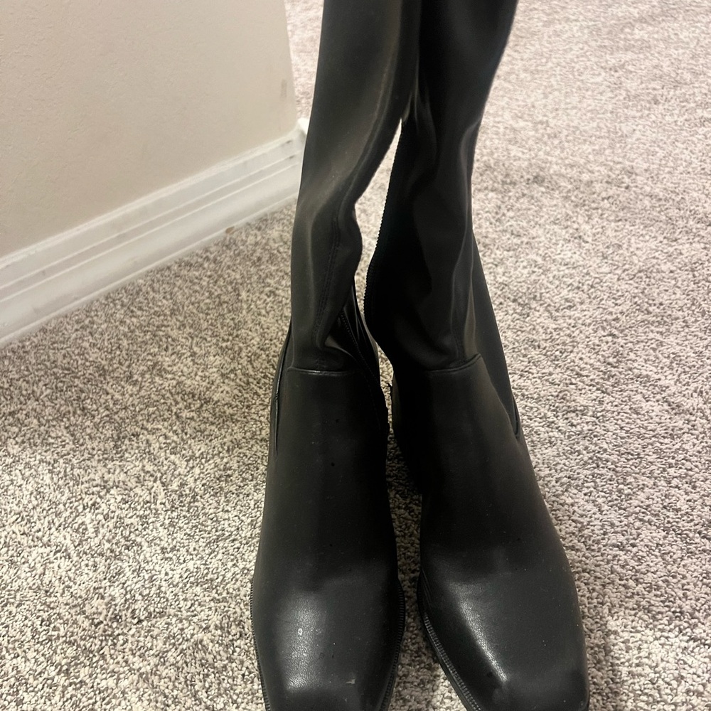 Sleek Black Knee-High Boots
